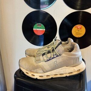 On Cloud Men’s Size 9 Cloud Nova